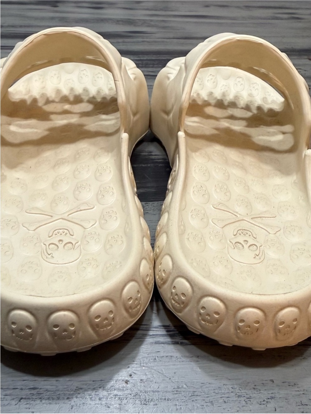 3D Skull Slide Sandals in Cream - Men's Gothic EVA Slip-Ons NWOT - Picture 8 of 13